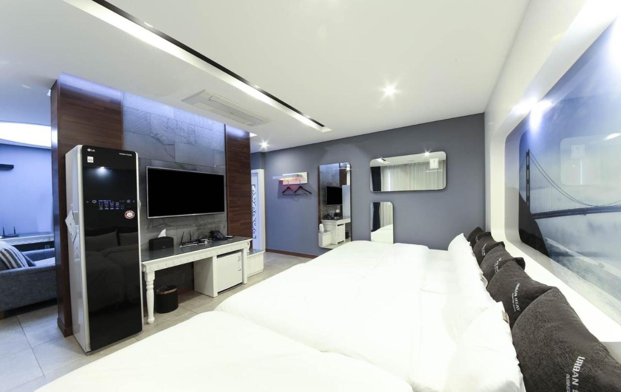 Urban Stay Hotel Gwangju Metropolitan City Exterior photo