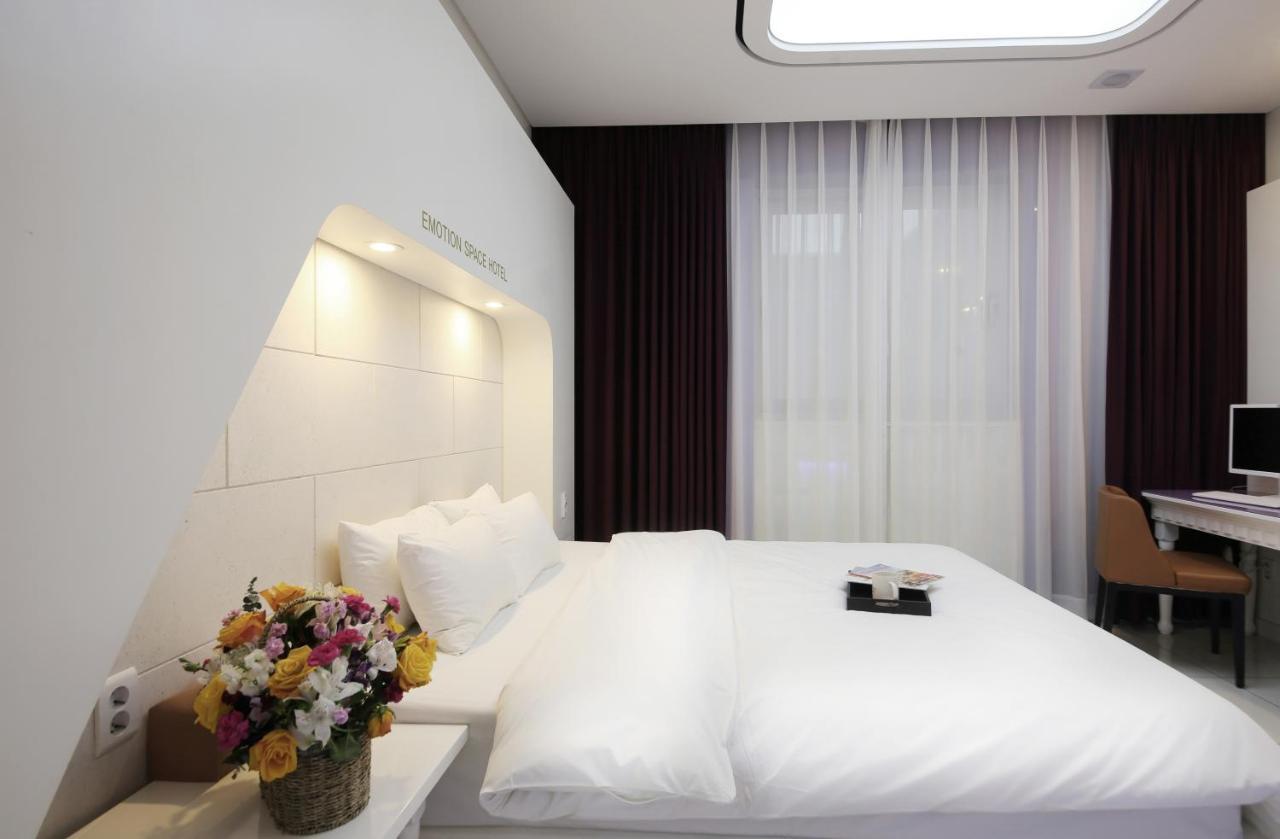 Urban Stay Hotel Gwangju Metropolitan City Exterior photo